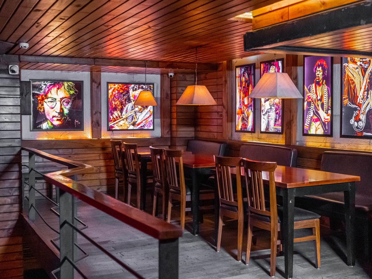 Cocktails and craft beer at Manhattan Bar & Brewery, Golf Course Road.